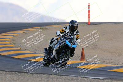 media/Oct-03-2022-Moto Forza (Mon) [[5f077a3730]]/Beginner Group/Session 5 (Turn 12)/